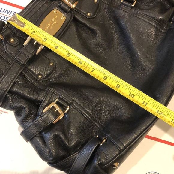 MICHAEL KORS Gansevoort Black Tumbled Leather Shoulder Bag Crossbody Tote - Picture 4 of 17